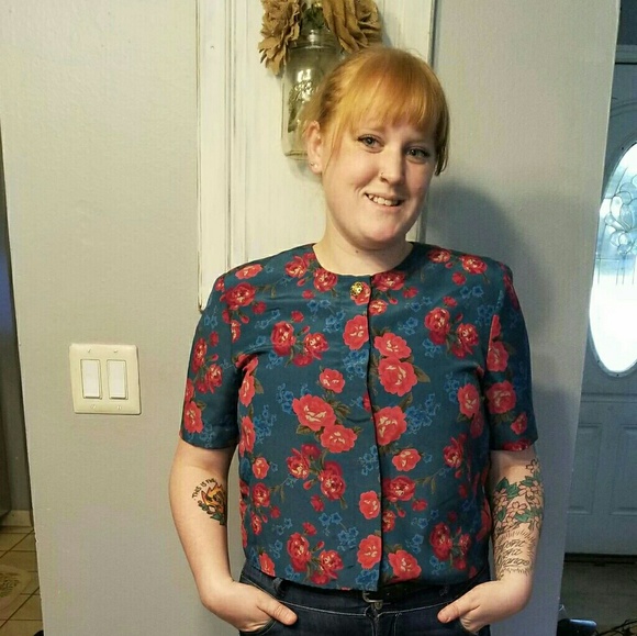 Leslie Fay Tops - LESLIE FAY floral crop top vintage